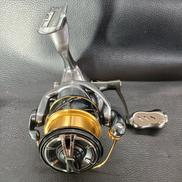 スピニングリール|SHIMANO