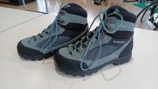 トレッキングシューズ|mont-bell