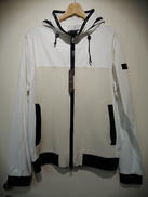 パーカー|PEUTEREY