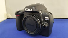 デジタル一眼レフ ボディ|NIKON