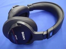 密閉型スタジオモニターヘッドフォン|SONY