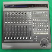 フィジカルコントローラー|MACKIE