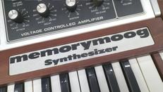 シンセサイザー|MOOG