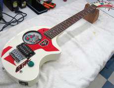 ギター アンプ内蔵ギター 【美品】 エレキギター ミニサイズ・アンプ内蔵タイプ 通販 | web総合楽器