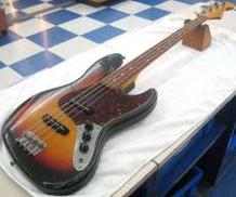 エレキベース|FENDER JAPAN