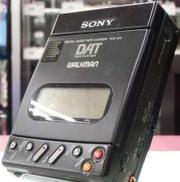 【通電確認済み】DATウォークマン|SONY