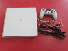 プレイステーション4本体|SONY