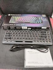 ゲーミングキーボード|ROCCAT