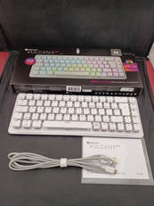 ゲーミングキーボード|ROCCAT