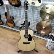 アコースティックギター|HEADWAY