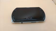 PSP GO(ピアノ・ブラック)|SONY