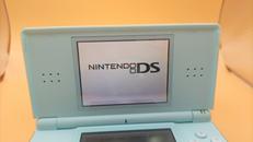 ニンテンドーDS LITE|NINTENDO