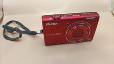 コンパクトデジカメ|NIKON