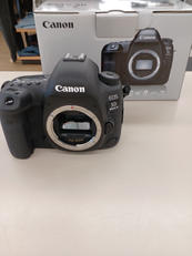 デジタル一眼ボディ|CANON