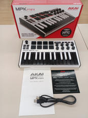 MIDIキーボード|AKAI