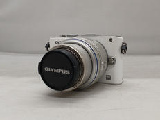 ミラーレス一眼|OLYMPUS