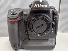 一眼レフ カメラ ボディ|NIKON