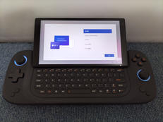ゲーム機型 WINDOWS PC|AYANEO