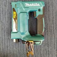 MAKITA 充電式タッカ|MAKITA
