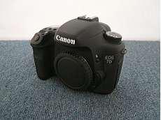 EOS 7D　デジタル一眼レフ|CANON