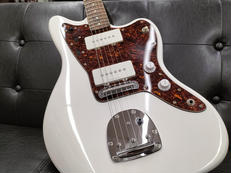 VINTAGE MODIFIED JAZZMASTER|SQUIER