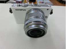 ジャンク品　ミラーレス一眼|OLYMPUS