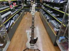 5弦ベース|HISTORY