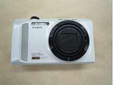 デジタルカメラ　CASIO EX-ZR200|CASIO