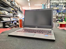 ノートパソコン|FUJITSU