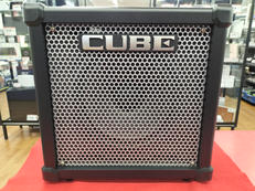 ギターアンプ|ROLAND