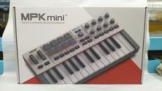 MIDIキーボード|AKAI