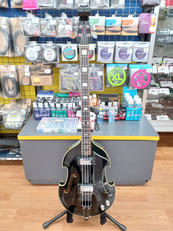 エレキベース|FIRST MAN