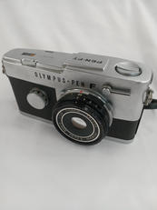 ハーフカメラ|OLYMPUS