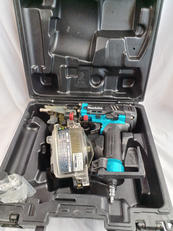 高圧エア釘打機|MAKITA