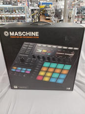 MIDIコントローラー|MASCHINE