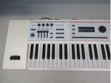 シンセサイザー|ROLAND