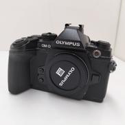 ミラーレス一眼|OLYMPUS