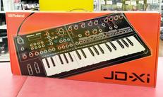 シンセサイザー|ROLAND
