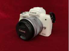 【訳アリ？】ミラーレス一眼 ダブルズームキット|CANON