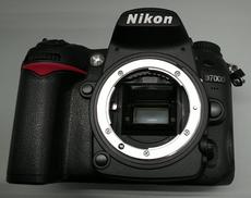 デジタル一眼レフ ボディ|NIKON