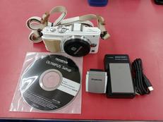 ミラーレス一眼レフボディ|OLYMPUS