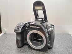 デジタル一眼ボディ|PENTAX (1628万画素)