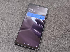 スマートフォン|SHARP (KDDI)