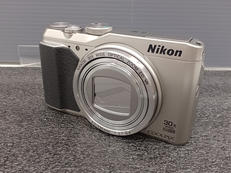 デジタルカメラ|NIKON (1605万画素)