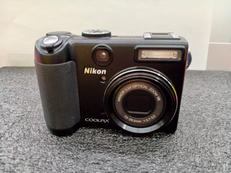 デジタルカメラ|NIKON (1210万画素)