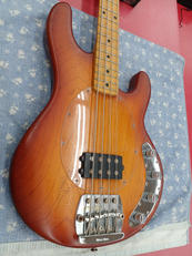 MUSICMAN/STINGRAY|MUSICMAN