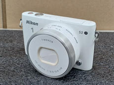 ミラーレス一眼|NIKON (1418万画素)