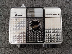 JUNKのカメラ|RICOH