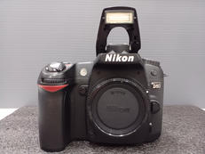 デジタル一眼ボディ|NIKON (1020万画素)