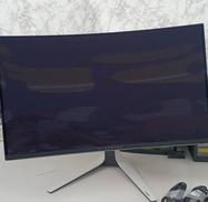 ディスプレイ|ALIENWARE